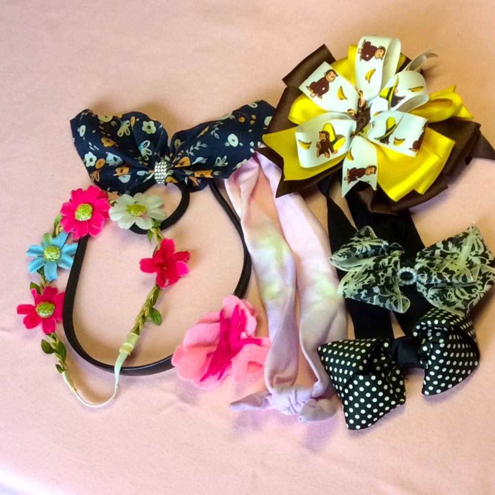 FINAL SALE PRICE 7 Piece Colorful Hair Clips/Bows & Headbands